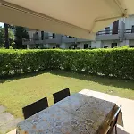 Villa Relaxing With Fenced Garden Lignano Sabbiadoro