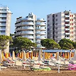 Relaxing With Fenced Garden Villa Lignano Sabbiadoro