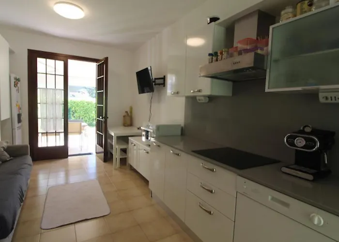 Βίλα Relaxing With Fenced Garden *