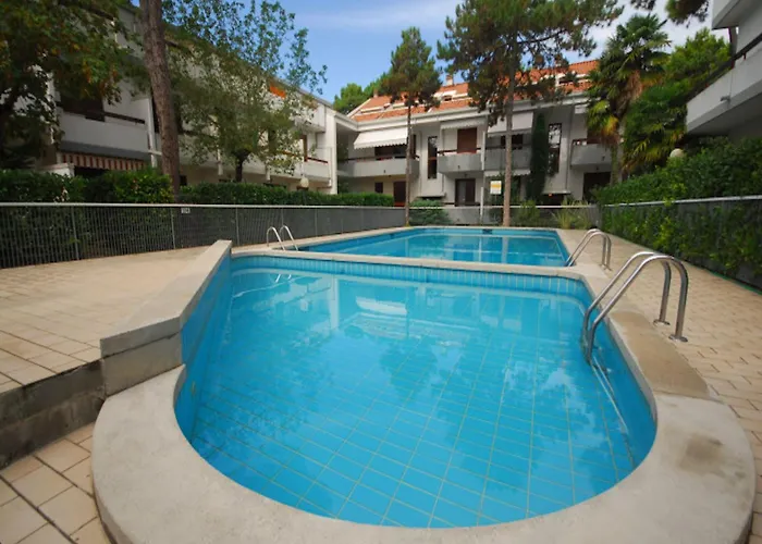 Relaxing With Fenced Garden Villa *